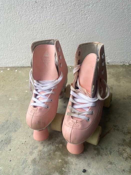 Vendo Patins Oxelo com pouco uso, tamnho 37, rosa.