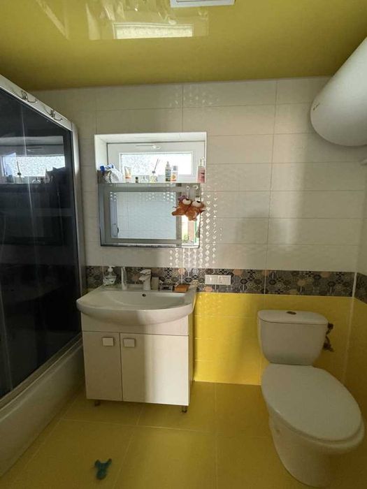 Частина будинку 63 м2, окремий двір- 6 соток, м-н Мотель