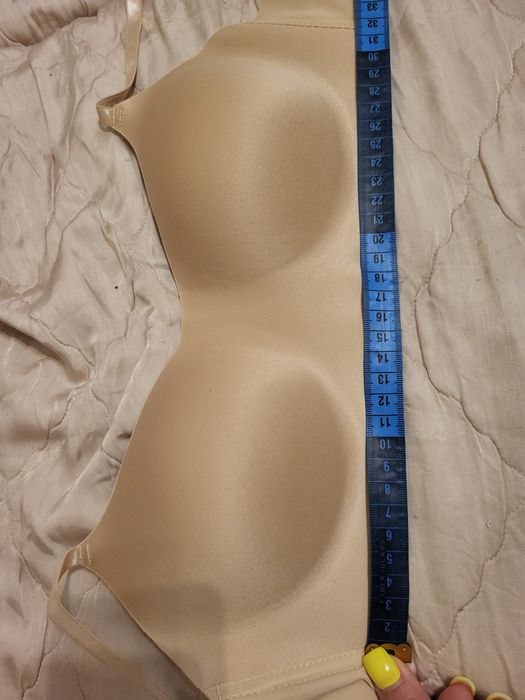 Бюстгальтер бежевий 36/38, ОГ 75 см, нейлон/спандекс, 14 см чашка