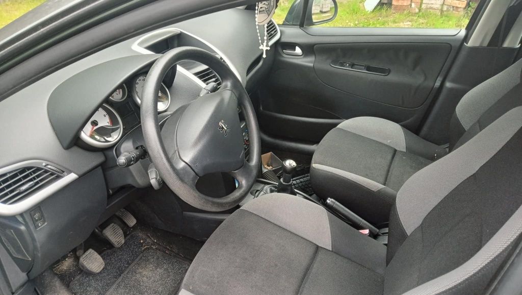 Samochód Peugeot 207