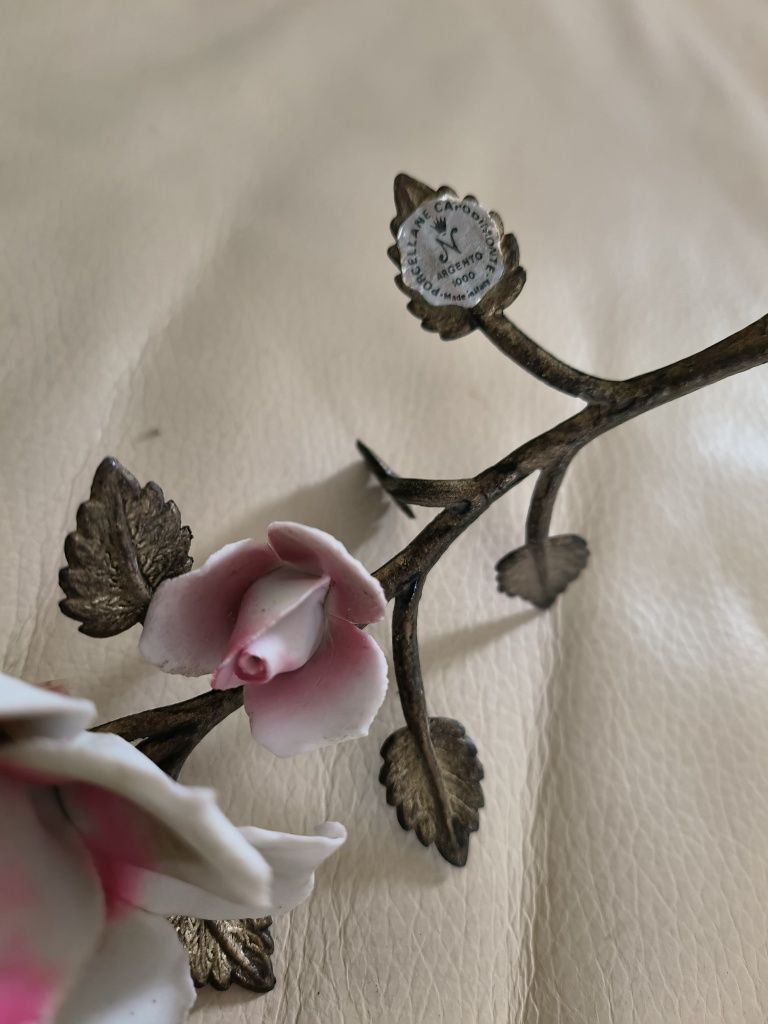 Flor de porcelana e bronze Capodimonte