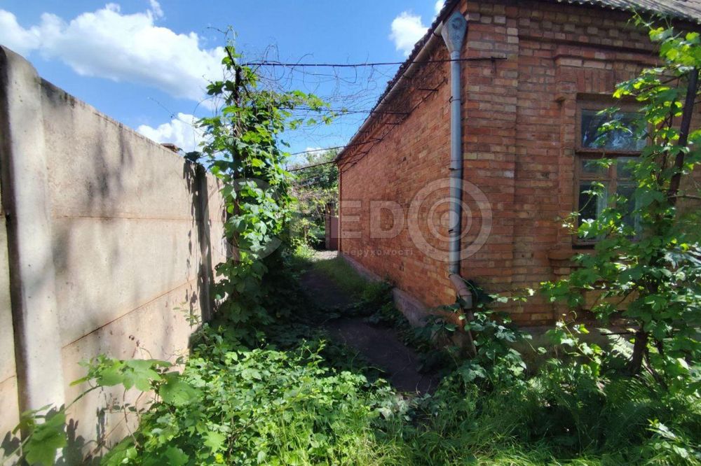 Продаж будинку з великою ділянкою. провулок Дежнева.