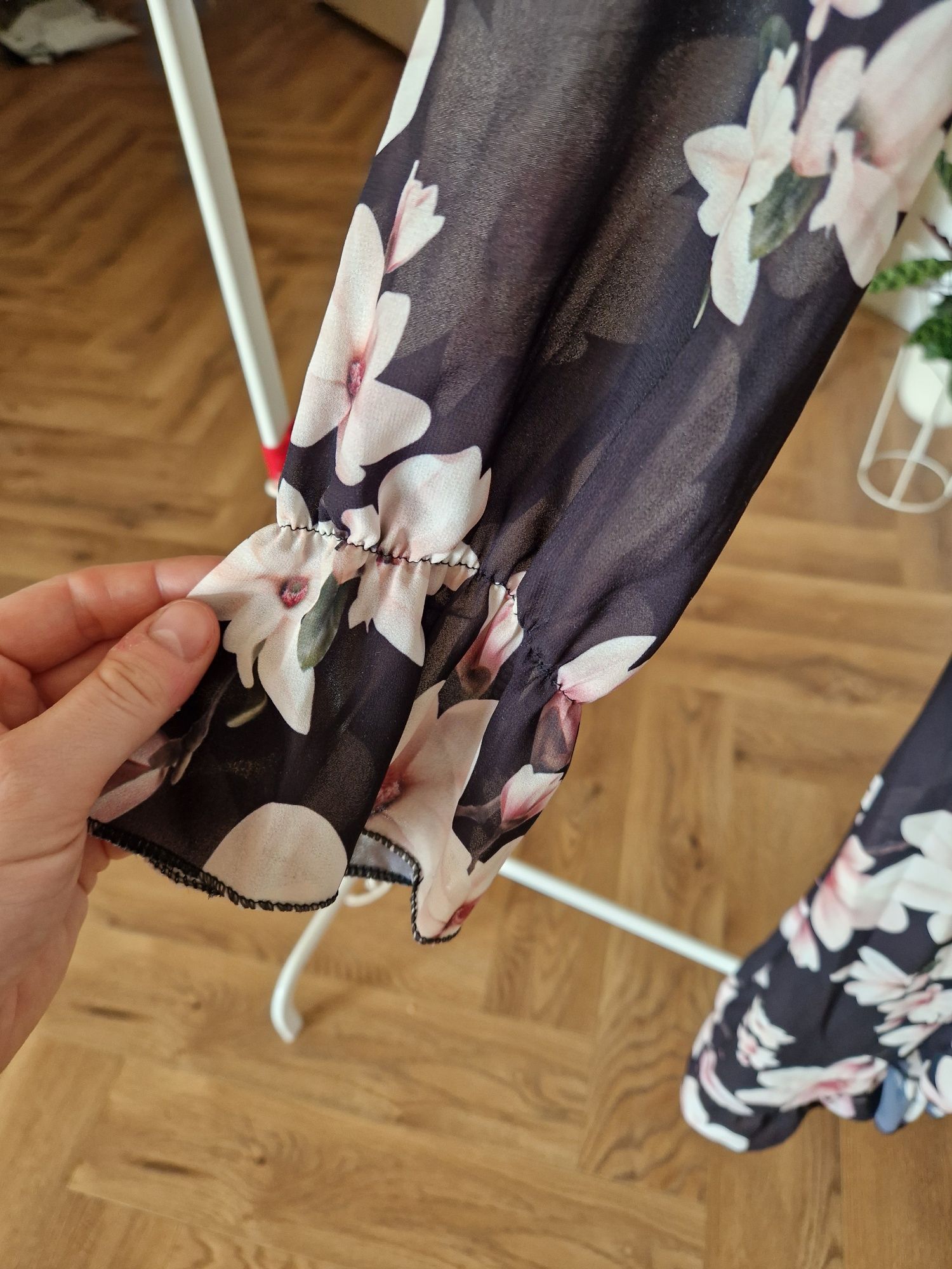 Długa czarna sukienka w kwiatki dollyglamshop