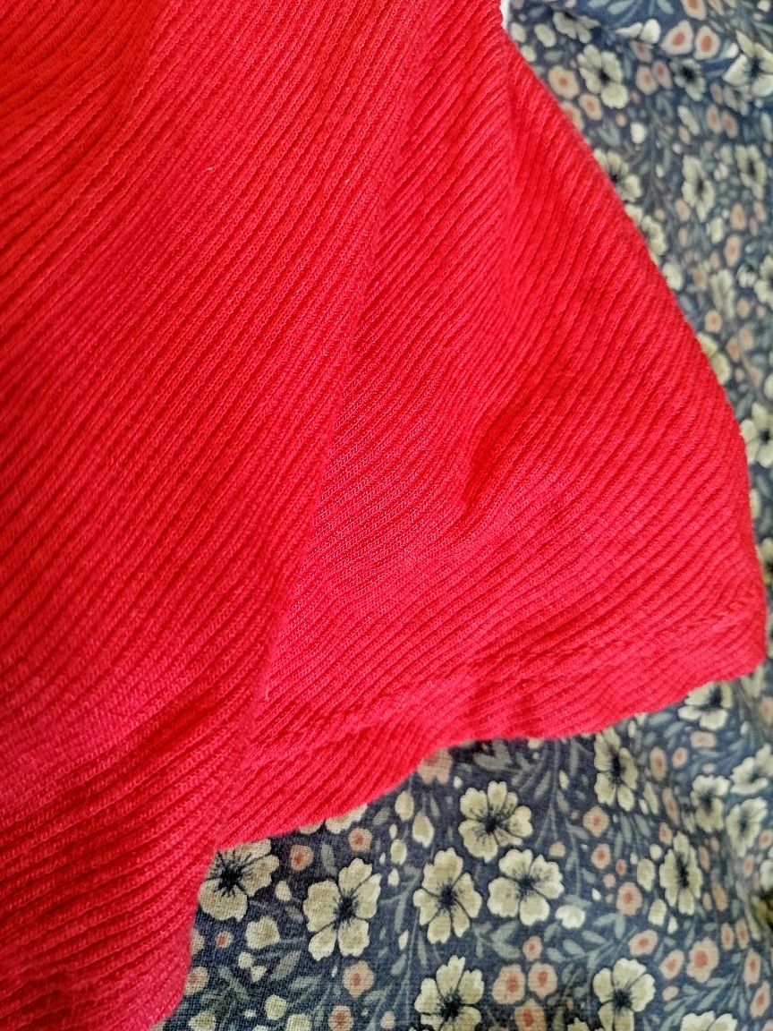 czerwona sukienka materiał prążkowany, wiskoza, Rozm. Xs, NOWA z metką