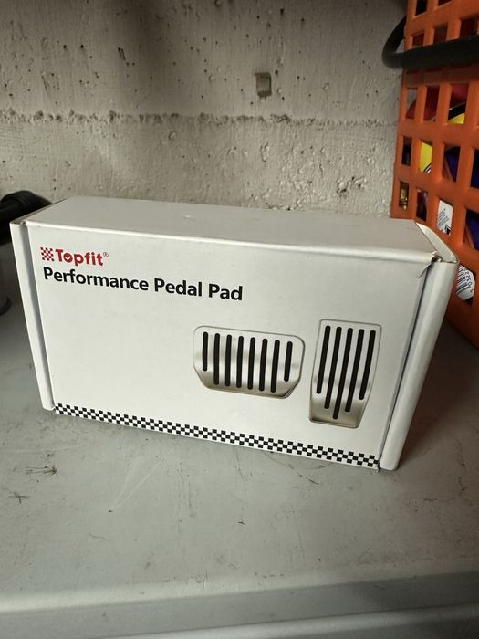 Pedais Tesla Performance model Y