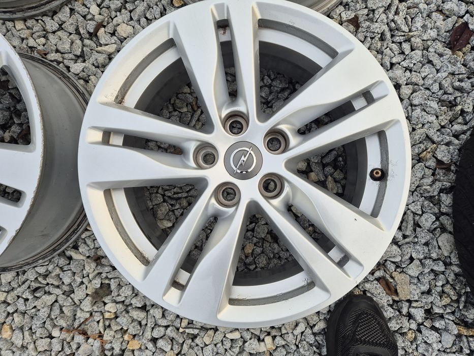 Felgi aluminiowe Opel Astra J K 16 5x105 7J et41 orginal