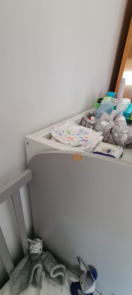 Berço  ikea cinza