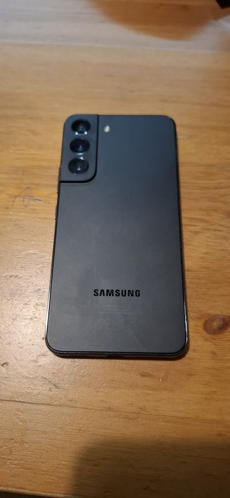 Samsung Galaxy S22     SM-S901B/DS