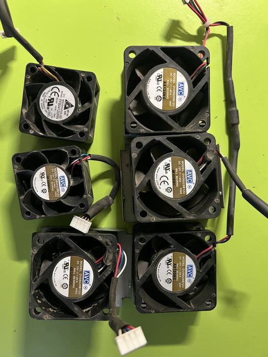 AVC DC05028B12U 5 см 12в(2-4pin. 2-2pin) 1,65 DV04028B12U 4см 12в 0,66