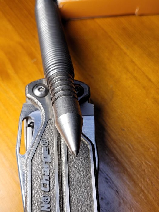 Стеклобой  made in USA аварийный компактный EDC