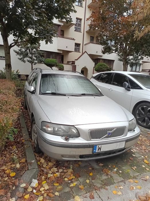 Volvo V70 Volvo V70 2021 na części lub do naprawy.