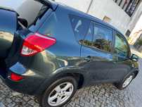 Toyota Rav 4 impecável.