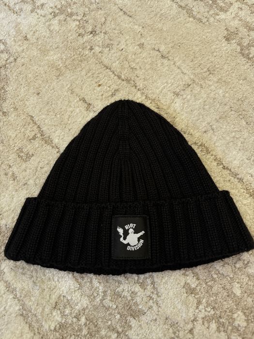 Riot Division шапка