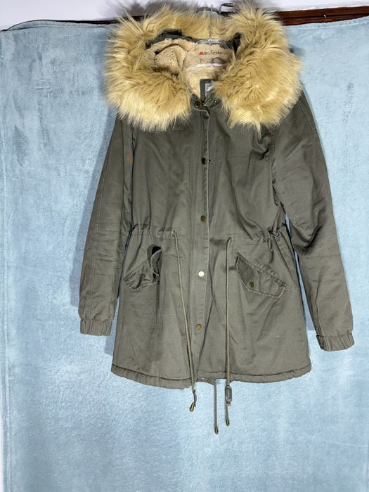 Super milutka kurtka parka z pięknym kapturem