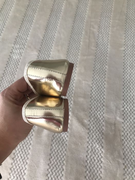 Sapatos 35 novos com etiqueta