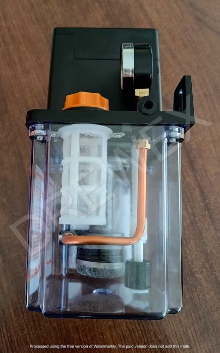 Automatyczna pompa centralnego smarowania poj.1,5l lub 3l do strugarki