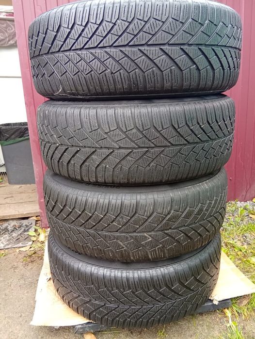 БМВ продам Зимні Шини  с дисками Континенталь 205/55/16