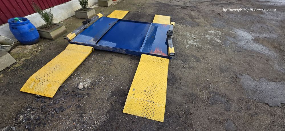 Шиномонтажний підйомник