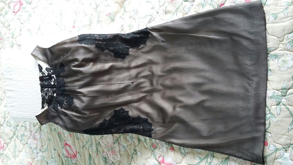 Платье шелковое нарядное