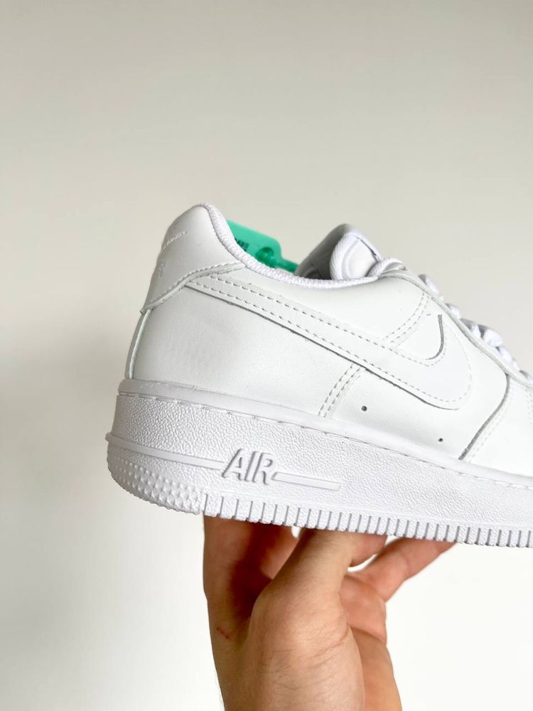 Жіночі кросівки Nike Air Force 1 Low ‘White’