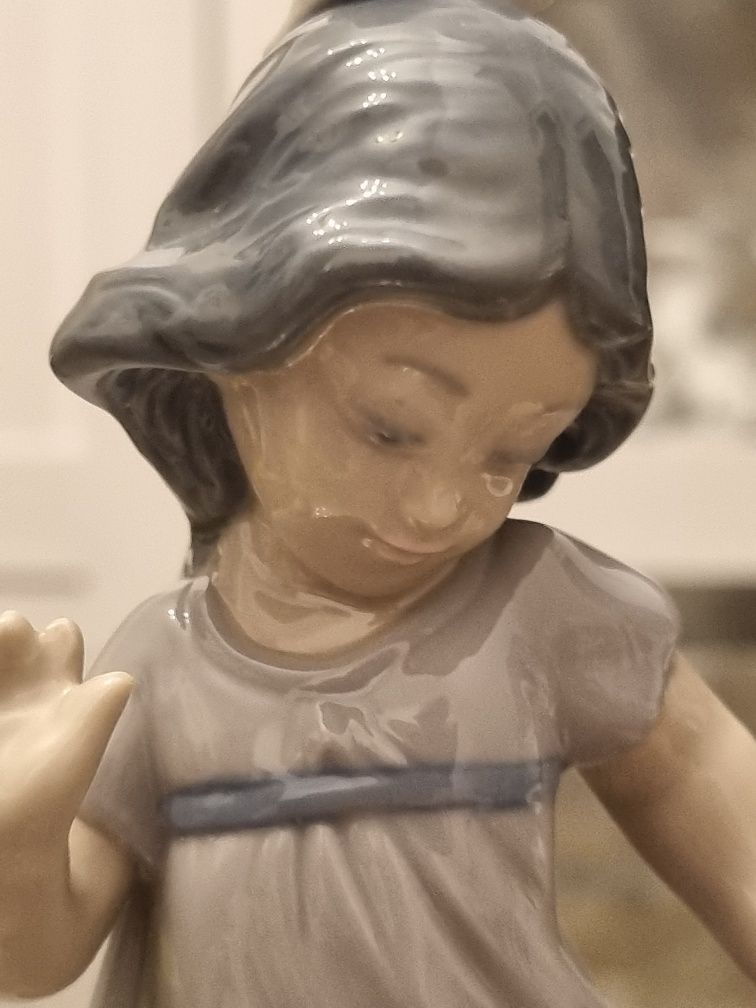 Porcelanowa figurka-Lladro Nao Hiszpania