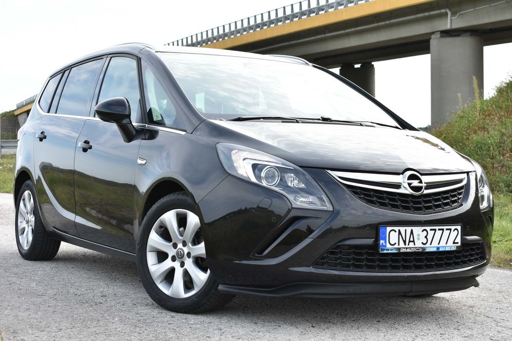 BEZWYPADKOWY Opel Zafira 1.4Turbo 2013r 7foteli BiXENON Navi 2xPDC
