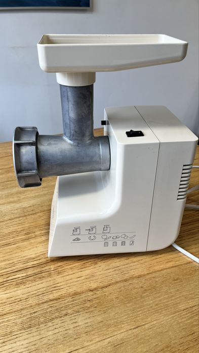 Maszynka do mięsa kiełbasy elektryczna Zelmer