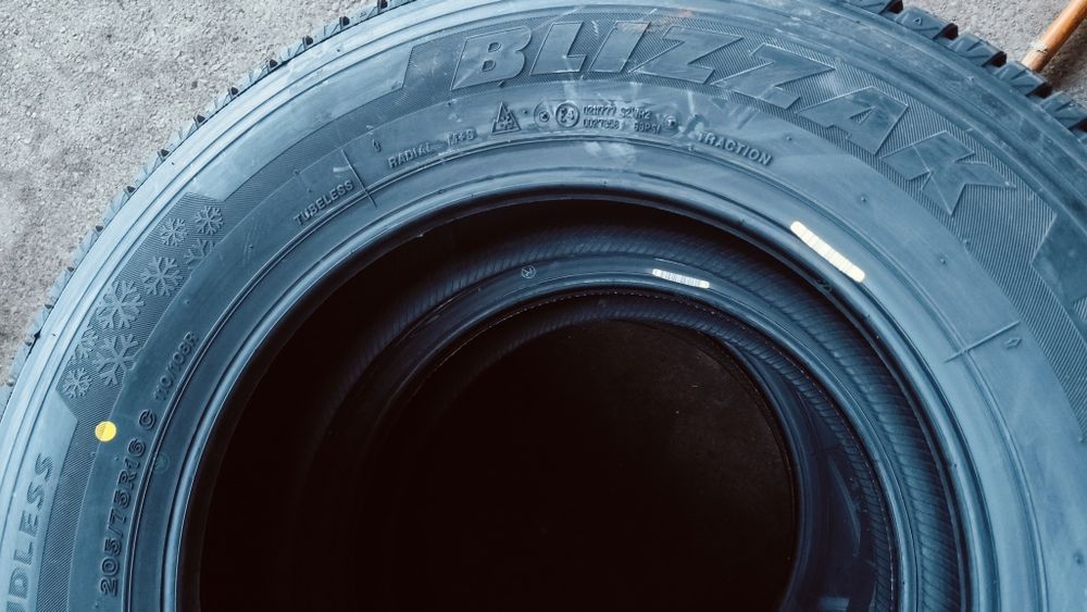 Opony zimowe do busa z C 205/75r16C Bridgestone W995 kostka NOWE