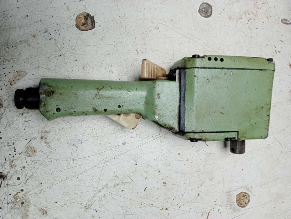 Пневмогайковерт ІП-3207.Шліфовальна пневмо машина Sumake ST-7770