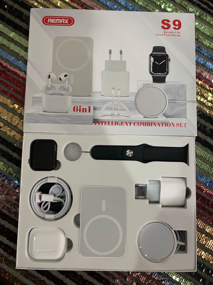 kit smartwatch , fones e carregador