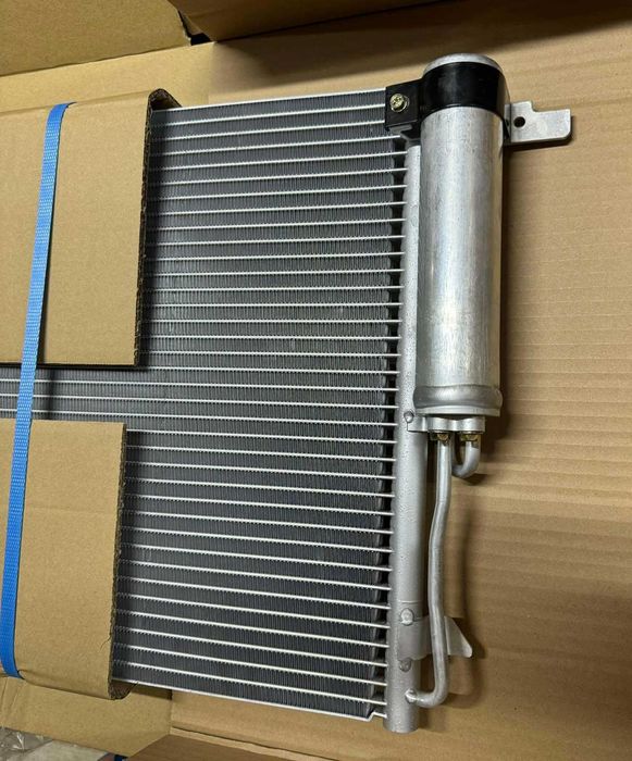 Радіатор кондиціонера 2.0L (2017+) Ford Fusion