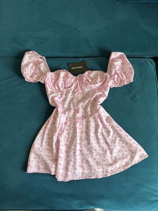 Нова рожева міні-сукня в квітковий принт PrettyLittleThing, 12 UK size