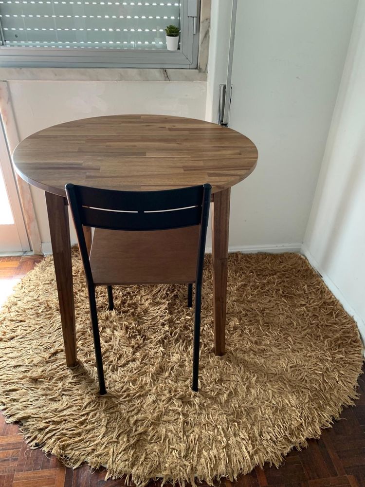 Cadeira do ikea “SANDSBERG”, em estado novo