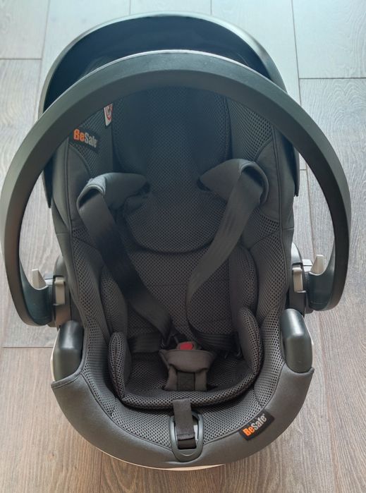 Cadeirinha de bebê (ovinho)