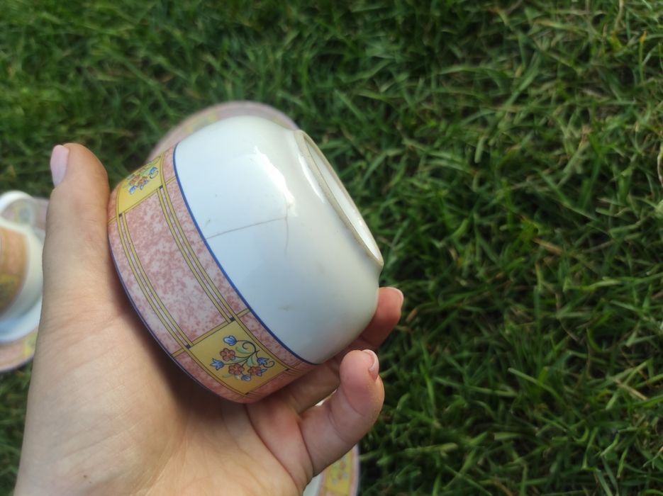 Zestaw pięciu filiżanek do herbaty do kawy z spodkami z talerzykami