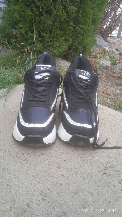 Снікерси 36 розмір