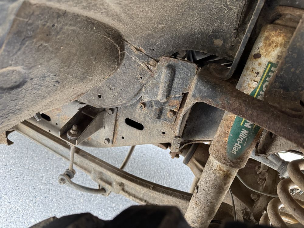 Nissan Patrol Y60 GR 2.8td 116km 1997 koło 35 wyciagarka krótki