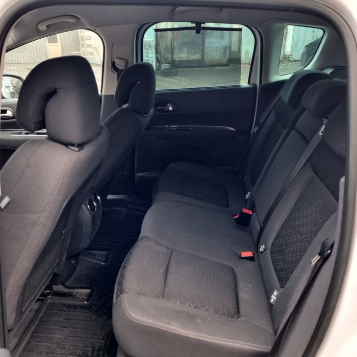 Пежо 3008 рік 2014  мотор 1.6 HDI