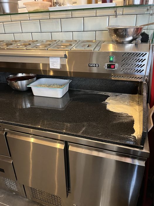 Nadstawka chlodnicza 180 i 200cm x GN 1/4 i lodówka podblatowa 2 drz.