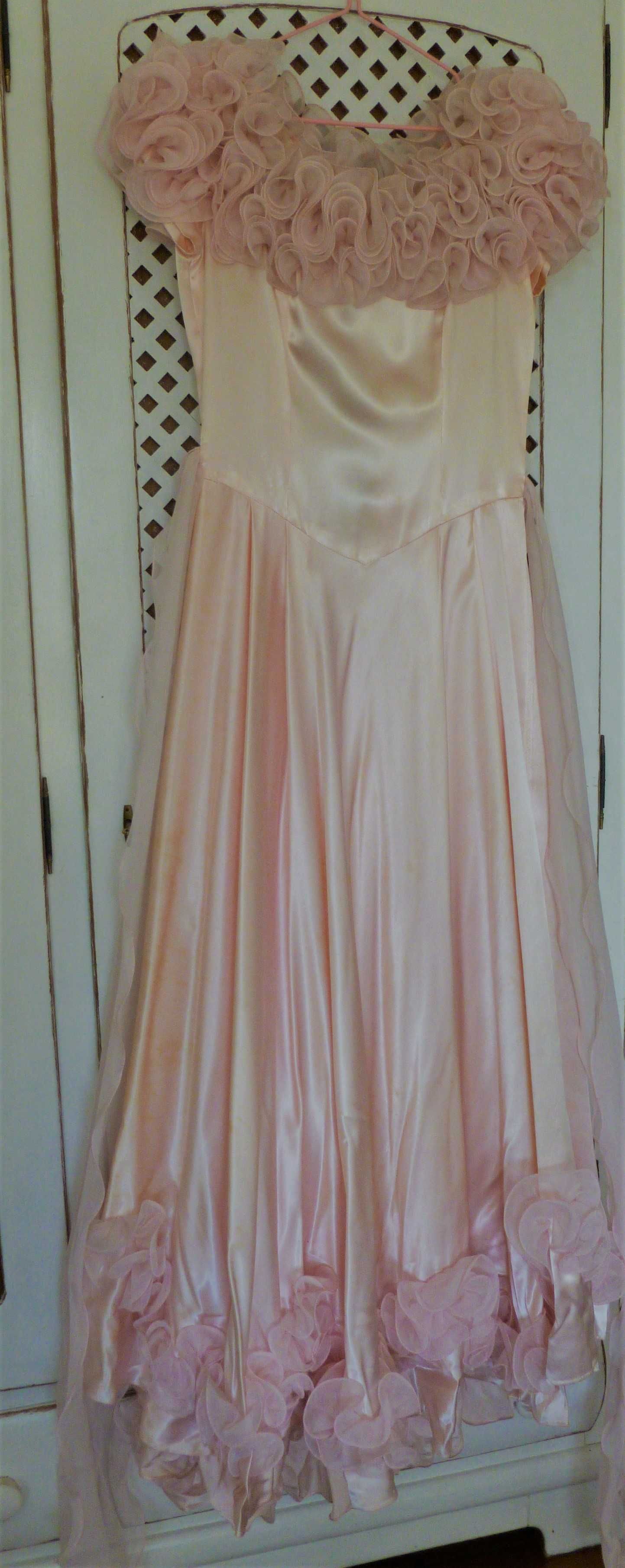 Vestido de noiva cor rosa cetim seda e tule estilo vestido Cinderela