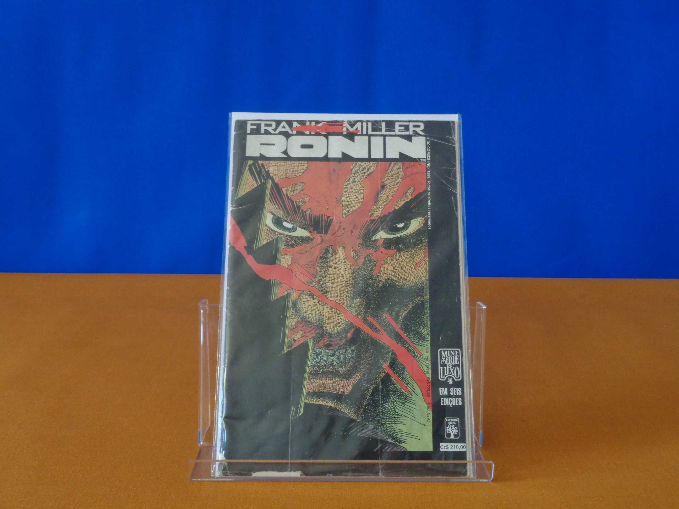 Frank Miller´s "Ronin". Comic Número 4. Editora Abril. 1988.