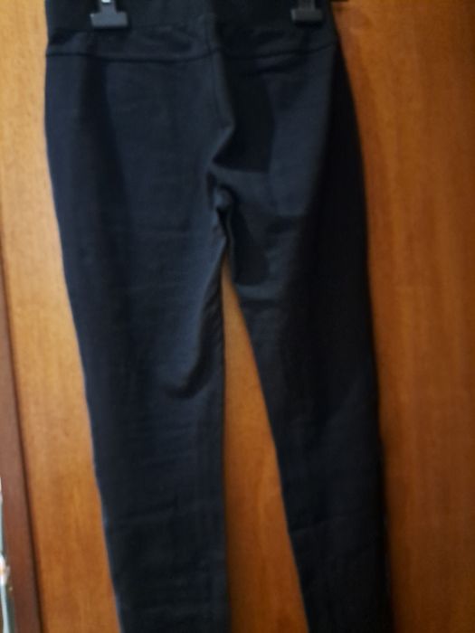 Leggins tipo pele de pêssego na parte da frente