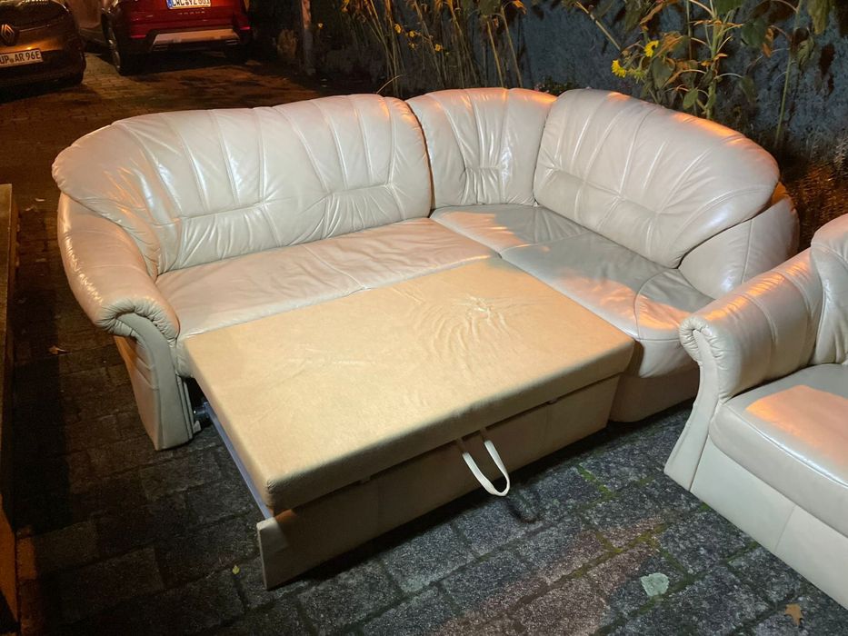 Шкіряні кутові розкладні дивани, шкіряні набори диванів, крісла