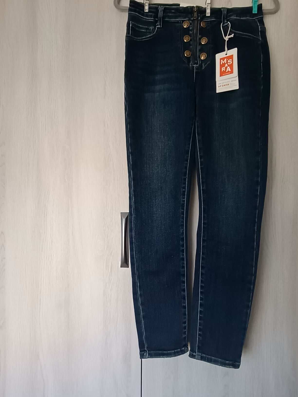 Nowe jeansy M SARA Vintage złoty zamek i złote guziki r. 29 L rurki