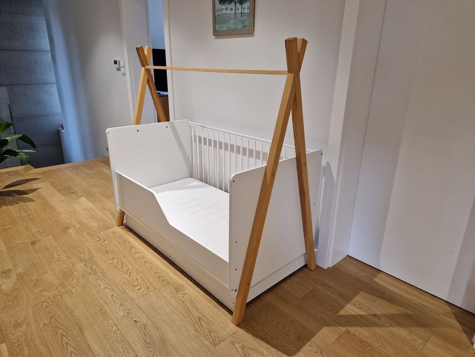Używane łóżeczko Tipi 140x70 + tapczanik z szufladą