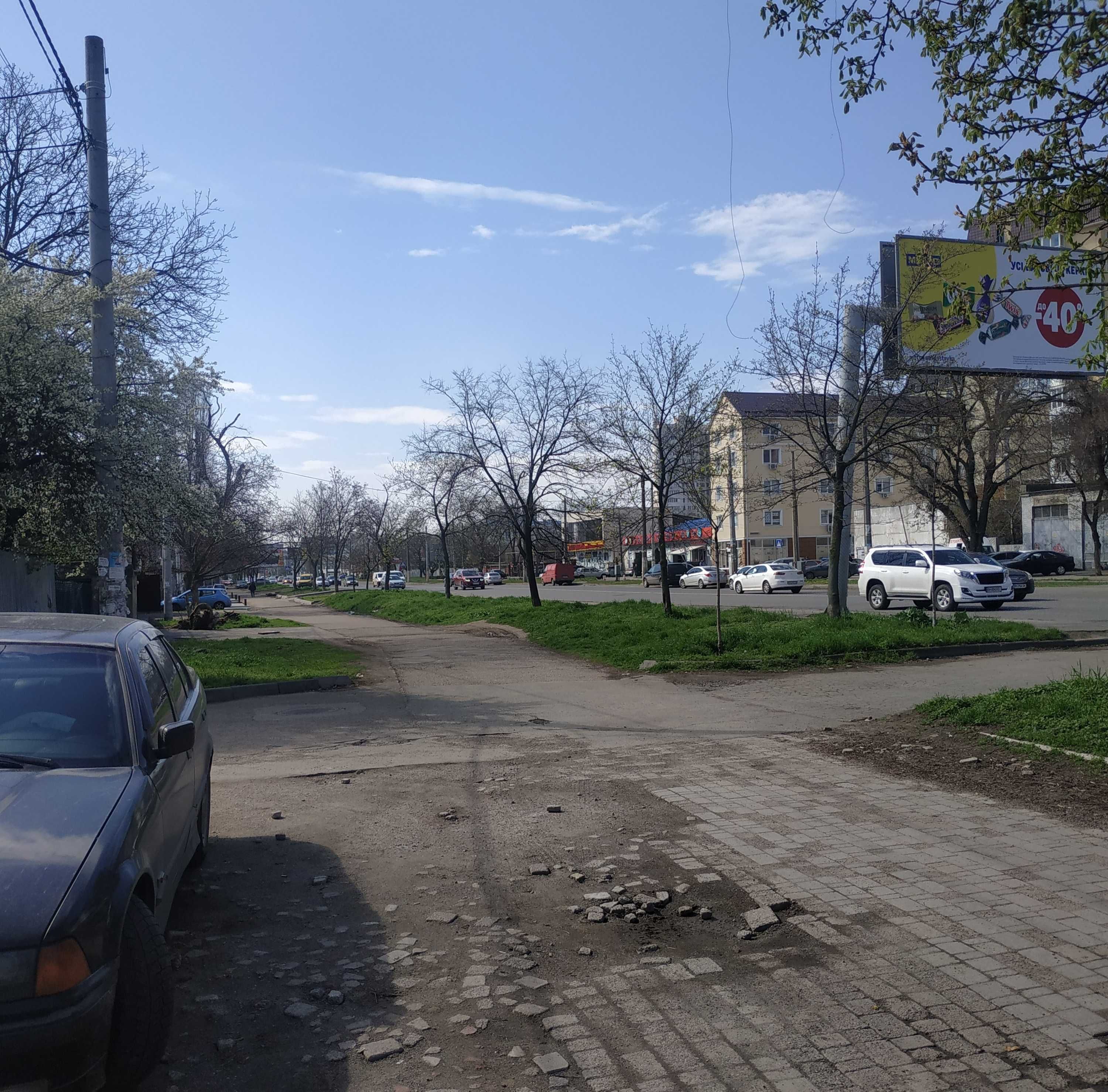 Продается угловой участок правильной формы