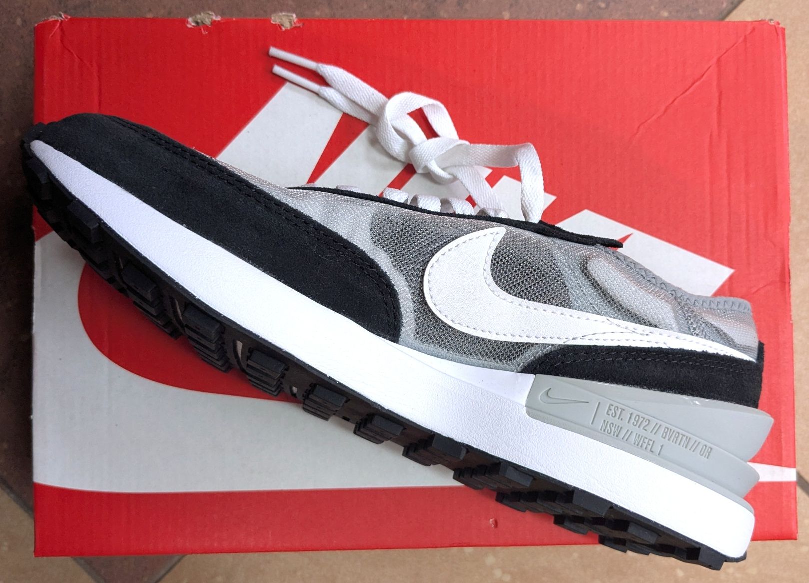 Buty sportowe Nike Waffle One rozm. 38,5