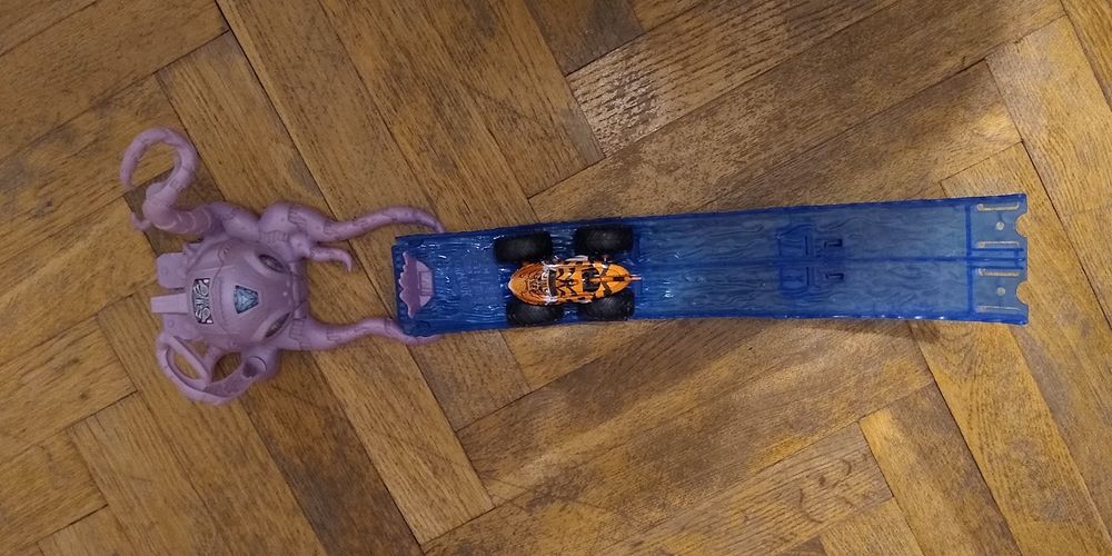 Hot wheels monster truck zestaw kaskaderski z ośmiornicą