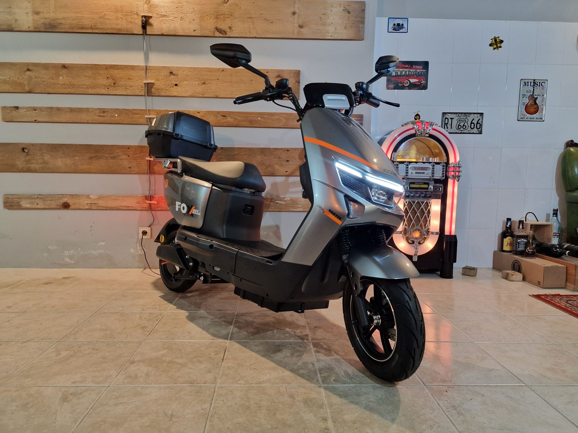 Scooter sem carta Vortex Goose Fox