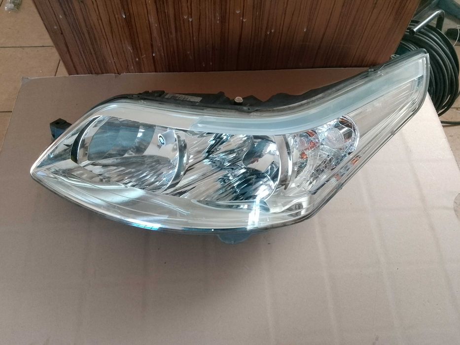 CITROEN C4 I lampa przód lewa 96.468.93980